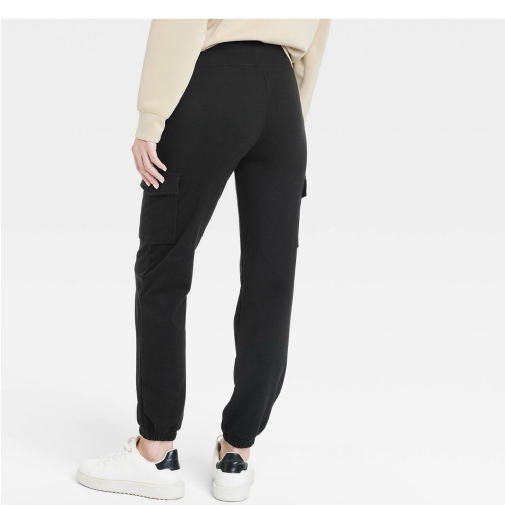 A newt day cargo pants